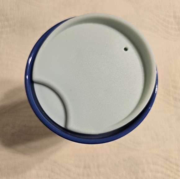 NWT Starbucks 2024 Holiday LATAM Limited Edition Ceramic Mug with Lid - Picture 4 of 5